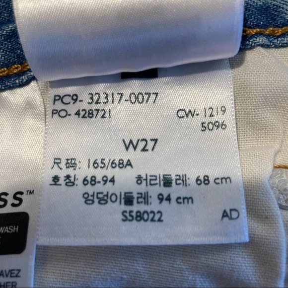 LEVI’S 501  Sz 27 Button Fly Raw Hem 100% Cotton Shorts NWT - Picture 11 of 13